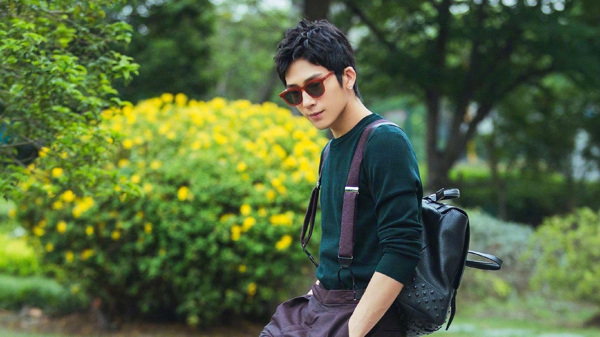 爱游戏综合娱乐-国王助教亲自参与投篮训练指导动作，国王助理教练