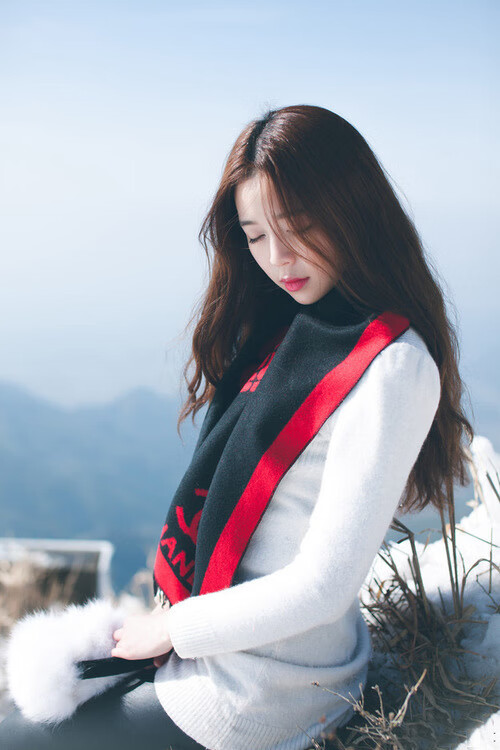 湖人主帅公开表扬詹姆斯领导能力，湖人队队员詹姆斯