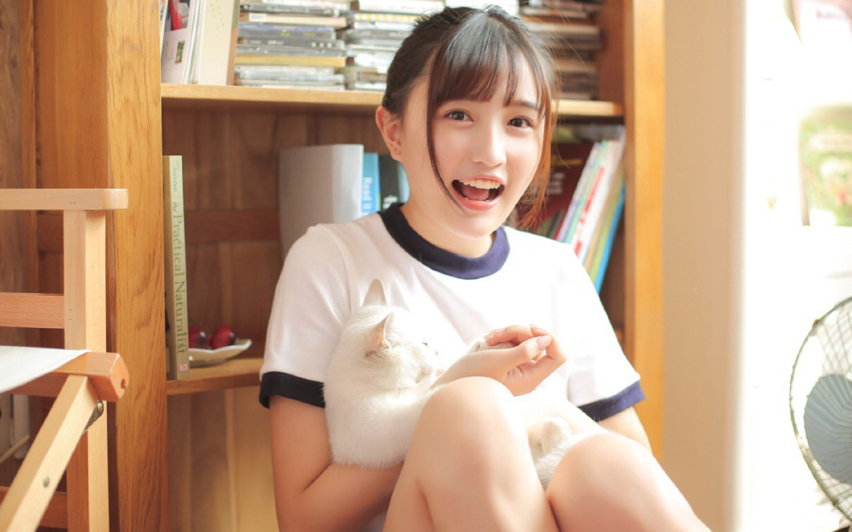 荷兰女队接力项目展现默契，荷兰女子甲组联赛