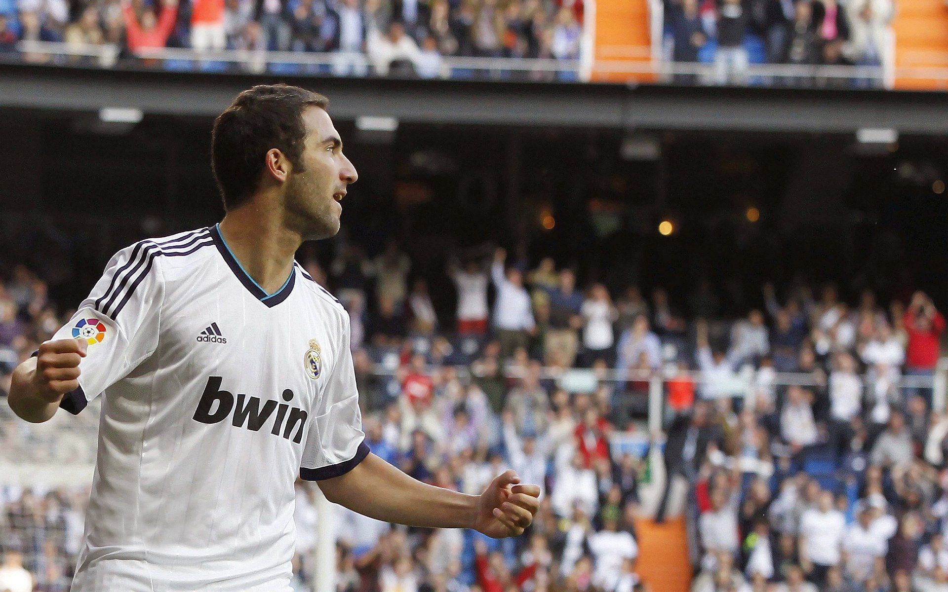 爱游戏ayx-国家赛车队新赛季阵容公布，目标冲击世界冠军，国际赛车车队