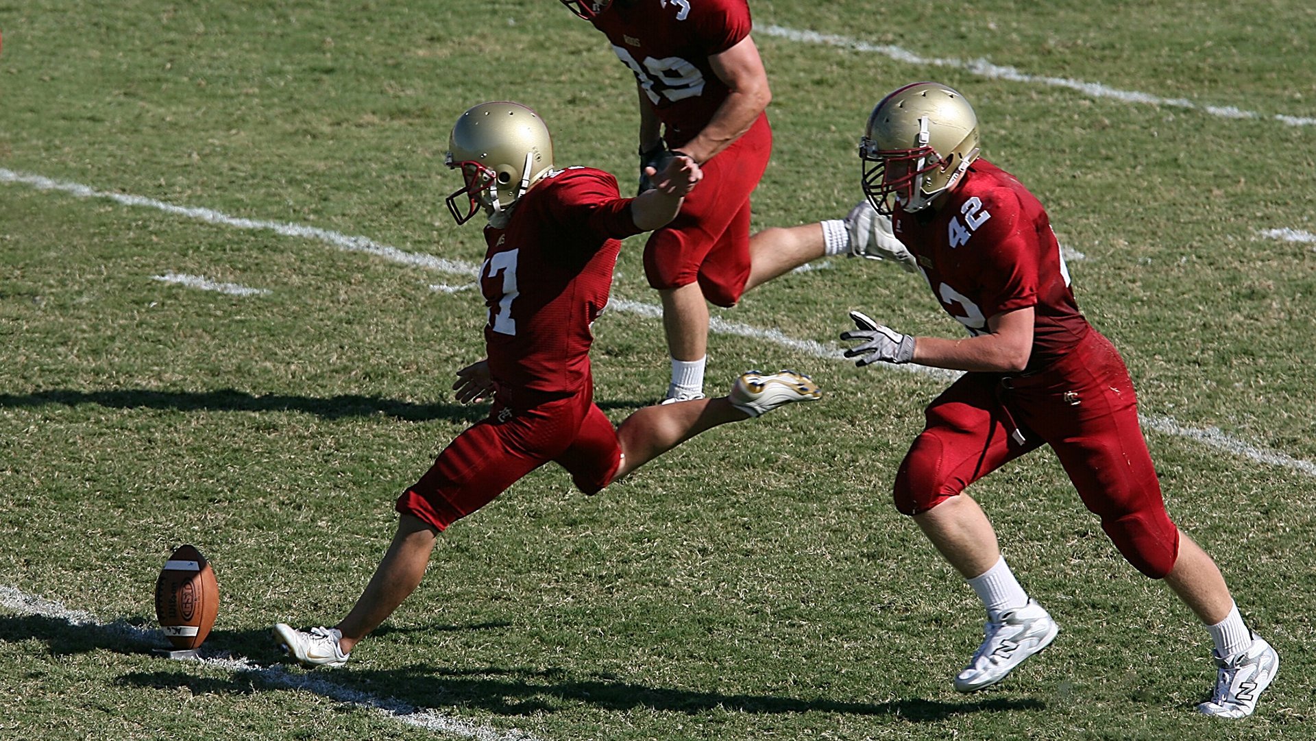 精彩镜头:连续得分瞬间折射技术高度